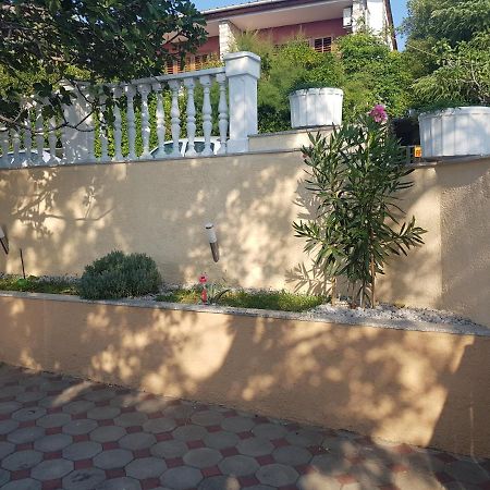 Apartmani Mira Klenovica Exteriér fotografie